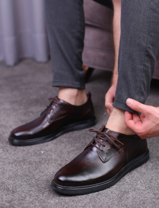 راهنمای روش اصولی ست کردن کفش چرم مردانه